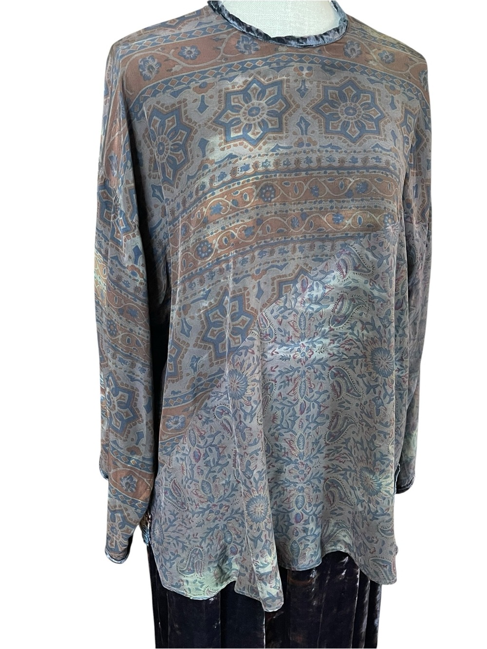 URU Vintage Iridescent Velvet Brocade Vest Long Sleeve Silk Blouse & Maxi Skirt - Picture 7 of 16